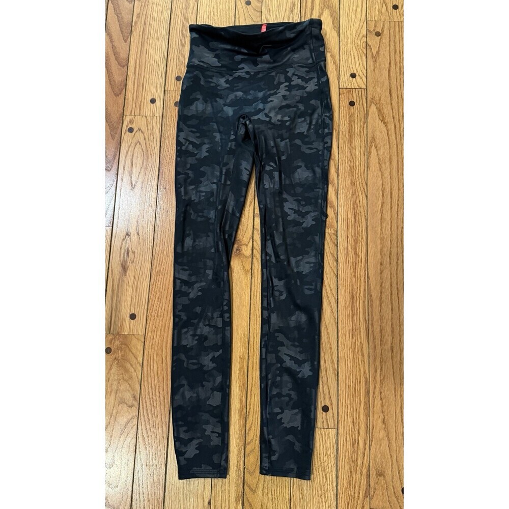 SPANX Faux Leather Camo Leggings Women Small Black Gray High Rise Shaping - Picture 3 of 5